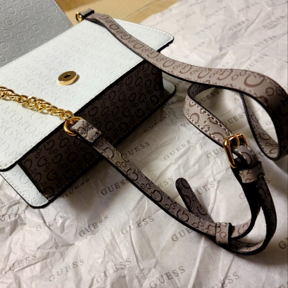 *SOLD* Guess Galya Crossbody Purse - Picture 6 of 7